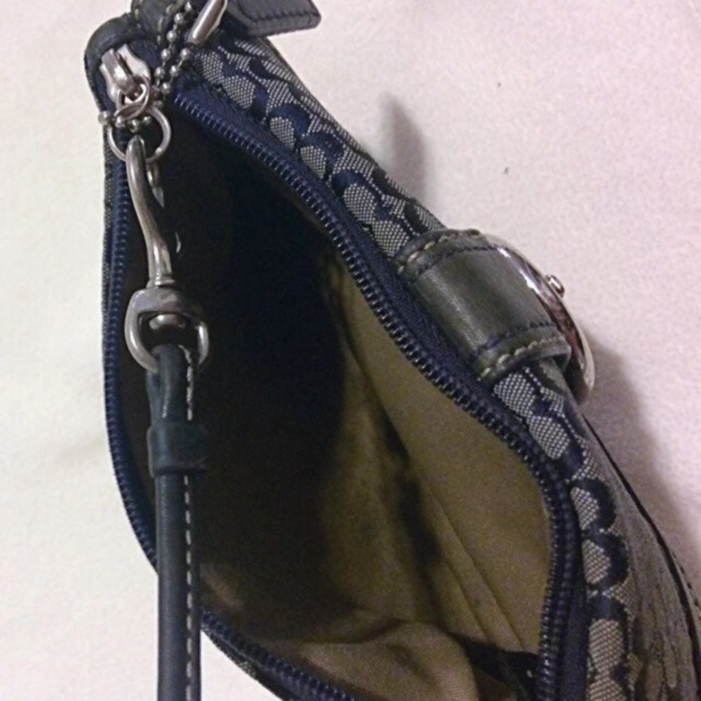 Vintage Coach Wristlet - Picture 3 of 3